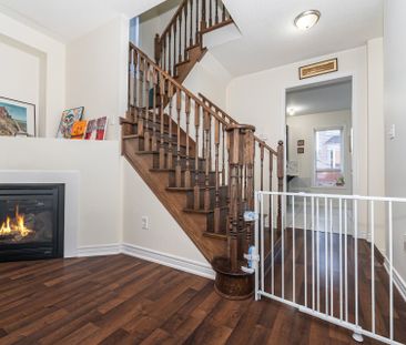 For Lease - 8 Fitzgibson Street, Brampton, Ontario - Photo 2