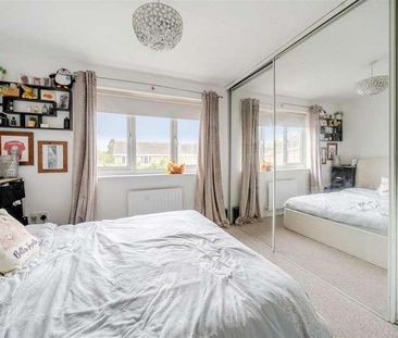 Redhouse Park Gardens, Gosport, PO12 - Photo 4