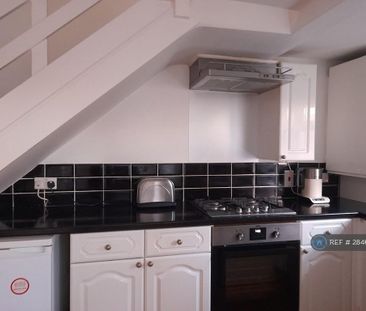 2 bedroom maisonette to rent - Photo 6