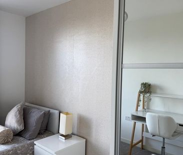Room in a Shared Flat, Adenmore Road, SE6 - Photo 4