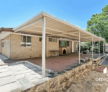 Spacious Family Living in a Quiet Kelmscott Pocket - Photo 2