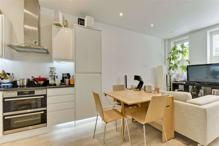 Central Guildford living with fantastic access to Guildford High Street. - Photo 4