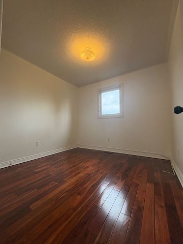 For Lease - Main 48 Marchwood Crescent, Richmond Hill, Ontario - Photo 2