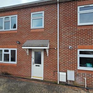 Allan Grove - Photo 2