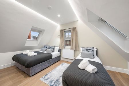 4 Bed Detached House, Fatherson Road, RG1 - Photo 5