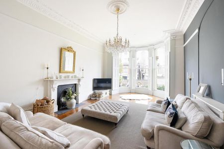 4 bedroom semi-detached house to rent - Photo 3