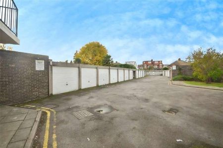 Burwood Court, Golday Avenue, Chelmsford, CM2 - Photo 3