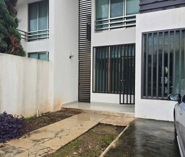 Casa en renta, 3 recámaras y estudio, Vista Alegre Norte, Mérida Yu... - Photo 1