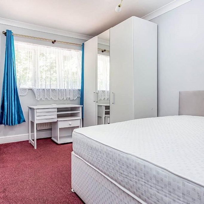 House share to rent - Photo 1