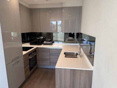 1 bedroom flat to rent - Photo 2