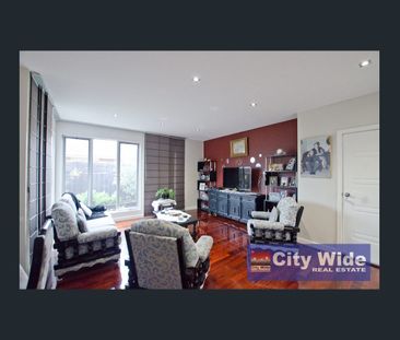 3 Bedroom Townhouse close to all amenities - Photo 1