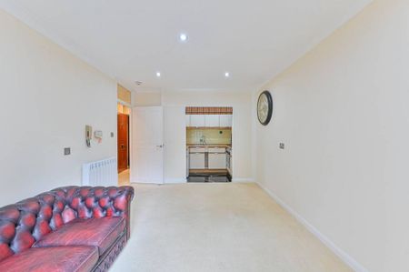 Studio to rent - Photo 3