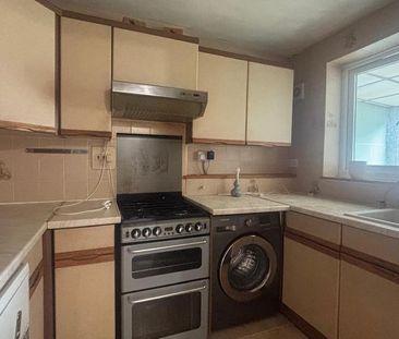 3 bedroom terraced house to rent - Photo 6