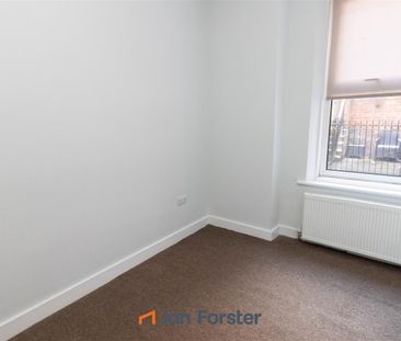 2 Bedroom Flat - Ground Floor - Photo 4