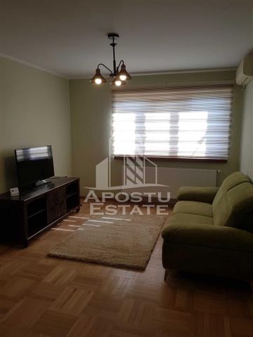 Apartament cu 3 camere Ultracentral - Photo 4