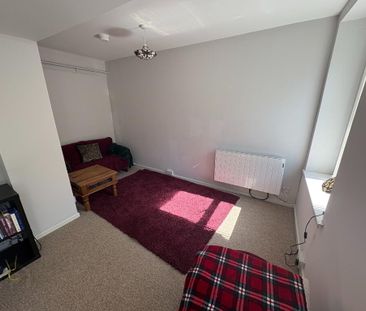 97b Shore Road, Greenisland, Carrickfergus, BT38 8TZ - Photo 2