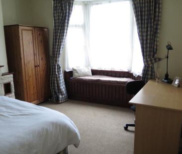 4 bedroom terraced house to rent - Photo 4