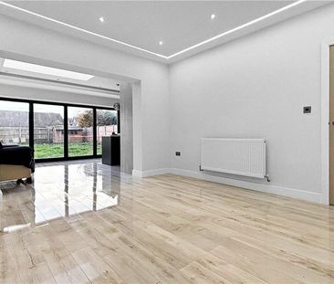 5 bedroom semi-detached house to rent - Photo 3