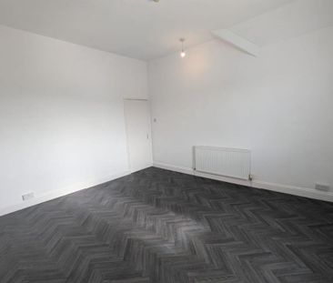 Top Floor Flat, Cowbridge Road East, Cardiff - Photo 4