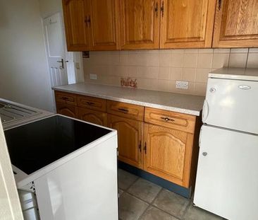 3 bedroom bungalow to rent - Photo 3