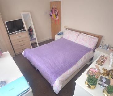 1 bedroom Flat To Let - Photo 3