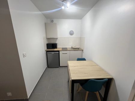 Location Appartement 1 pièce 21m² VALENCE 26000 - Photo 4