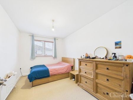 24 Chichester Building, 33 Old Bakers Court, Belfast, BT6 8QX - Photo 5