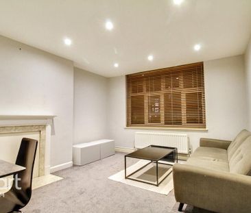 3 bedroom flat to rent - Photo 2