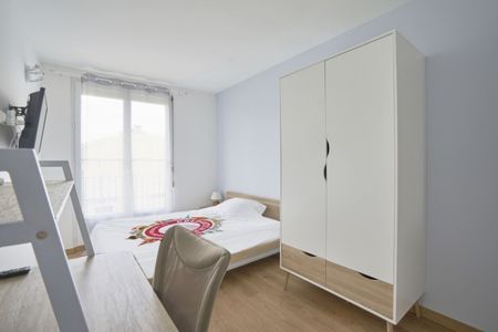 CHEVIGNE Roommate 4 Bedrooms at Reims - Photo 2