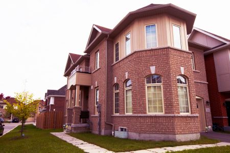 For Lease - 25 Camilleri Road, Ajax, Ontario - Photo 4