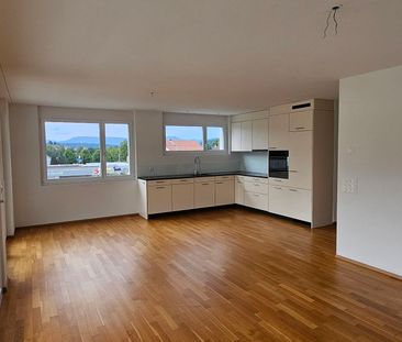 Ihr neues Zuhause: helle und grosszügige 4.5-Zimmerwohnung - Foto 1