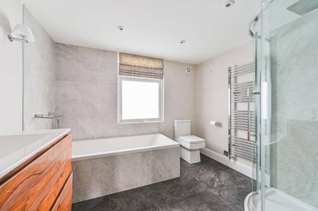4 bedroom terraced house to rent - Photo 2