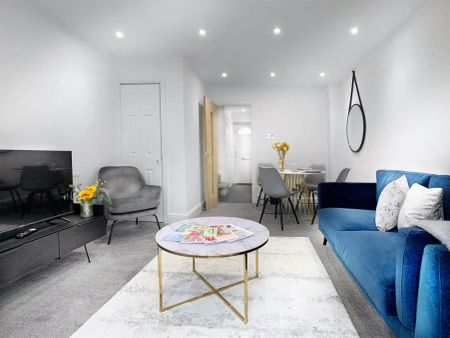 2 Bed, House - Photo 2