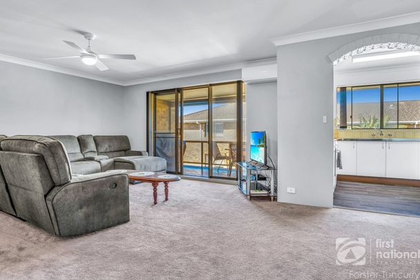 Neat & Tidy Two-Bedroom Unit in Prime Location - Photo 1