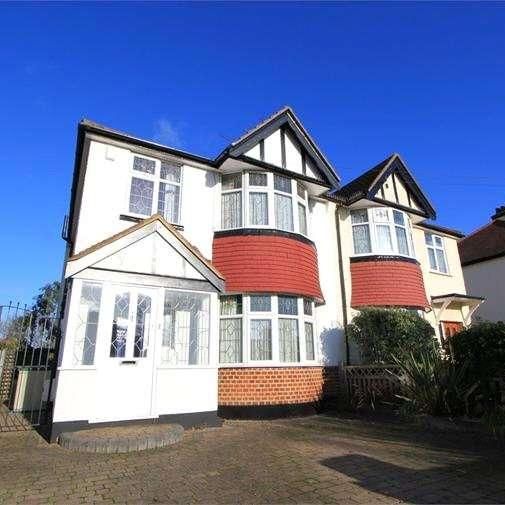 Olive Avenue, Leigh-on-sea, Essex, SS9 - Photo 1