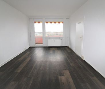 3-RW mit Einbauküche und XXL-Balkon in Westausrichtung - Photo 3