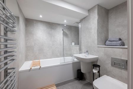 1 bedroom serviced apartment to rent - Photo 4