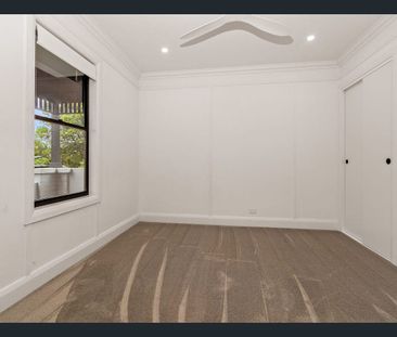 Charming Three Bedroom Home - Photo 1