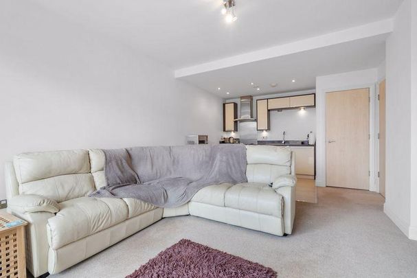 1 bedroom flat to rent - Photo 1