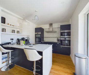 4 bedroom detached bungalow to rent - Photo 3