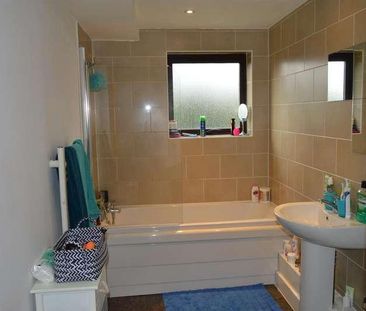 Bronte, Woodlands Village, Wakefield, WF1 - Photo 6