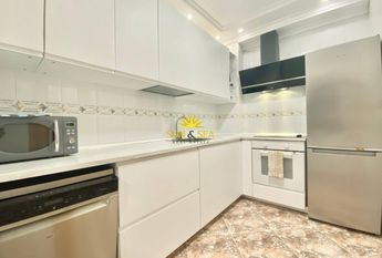 APARTMENT FOR RENT 100 METERS FROM THE BEACH IN TORREVIEJA - ALICANTE PROVINCE