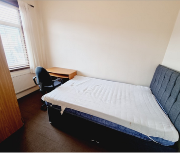 4 Bed Student Accommodation - Photo 4