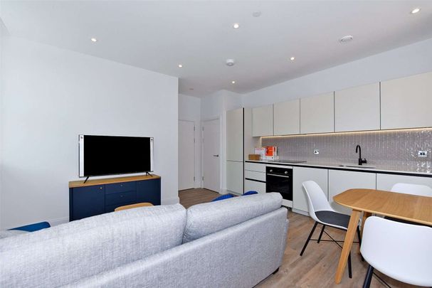 A modern two bedroom apartment in the Horlicks Factory Building by Berkeley Homes. - Photo 1