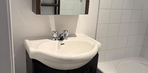 Espace de Vie lumineux et propre près de tout - Photo 2