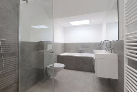 Appartement te huur: 2e Van Blankenburgstraat 155-A 2517 HD Den Haag - Photo 4