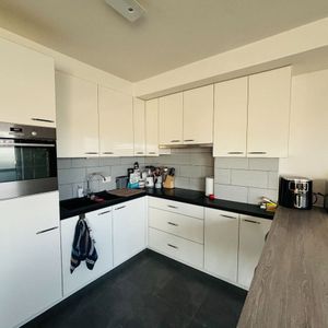 Penthouse te huur in Wetteren voor € 850 met 1 slaapkamer - Photo 2