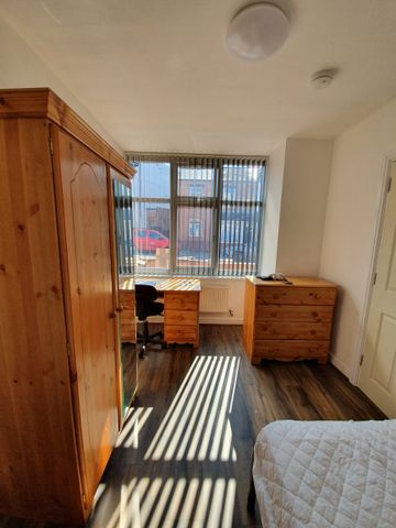 33 TEIGNMOUTH ROAD - Photo 3