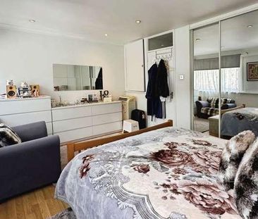 Falconers Road, Luton, Bedfordshire, LU2 - Photo 2