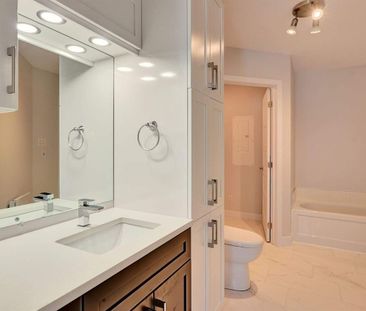 2 CH - 2 SDB - Sherbrooke - $1,600 /mo - Photo 2